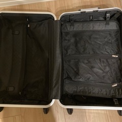 【あげます】スーツケースの画像