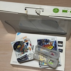 Wii & Wii Fit 本体と ソフトの画像