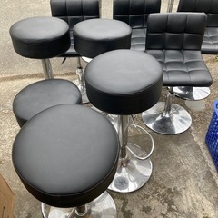 テーブル椅子の画像