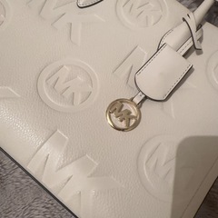 Michael Korの画像