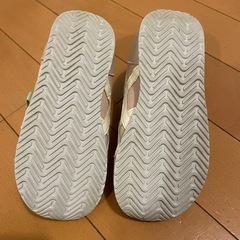 asics  
キッズシューズ　16.5cmの画像