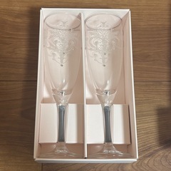 【新品未使用】ローラアシュレイ　ペアシャンパングラスの画像