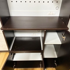 食器棚の画像