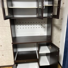 食器棚の画像