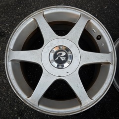 A-6 ホイール タイヤ 4本セット 1つセンターキャップなし 15×61/2J 15×6.5J VIA690KG の画像
