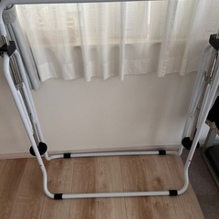 室内用子供鉄棒の画像