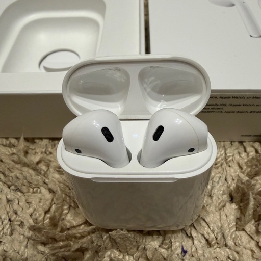 AirPods 第2世代　箱、充電コード付 AirPods 第2世代 箱あり 未使用充電コード付き