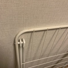 白色物干しラック　ヨーロッパ式　床置き　バタフライ式の画像