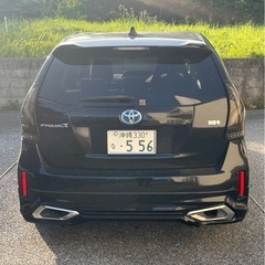 プリウスαの画像