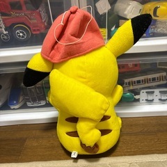 ピカチュウぬいぐるみの画像