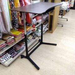 定価4万以上　訳あり展示引き上げ品　昇降式　パソコンデスク　テーブル　机　センターテーブル　の画像