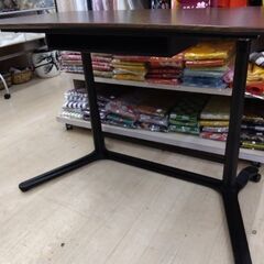 定価4万以上　訳あり展示引き上げ品　昇降式　パソコンデスク　テーブル　机　センターテーブル　の画像