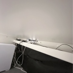 IKEA MALM マルム机の画像