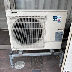 業務用エアコンの画像