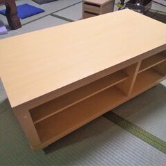 木製のテレビ台（キャスター付）の画像