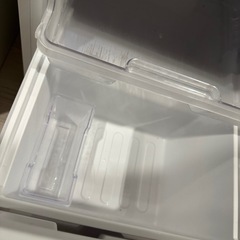 1/7マデ！【美品】SHARPシャープ/2ドア/ガラストップ冷蔵庫/プラズマクラスター/ホワイトの画像