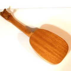 ウクレレ(ボディに割れがあります)の画像