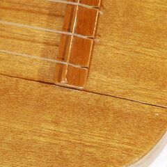 ウクレレ(ボディに割れがあります)の画像