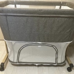 【HZDMJ 2022】プレイサークル付きのベビーベッドの画像