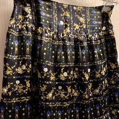 anyFAM 花柄ひざ丈スカート　　の画像