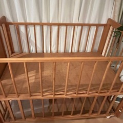 ベビーベッドの画像