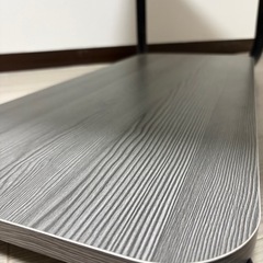 【美品】棚付きローテーブル 木目調グレー ブラック脚の画像