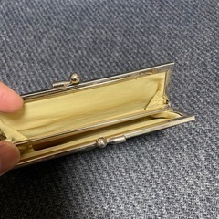 がま口ポーチ 黒と緑の幾何学模様の画像