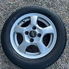 スタッドレスタイヤの画像