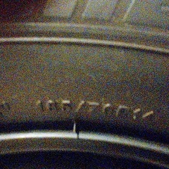 最終値下げスタッドレスの画像