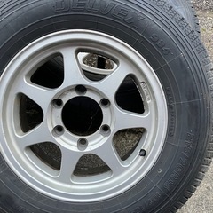 15インチ スタッドレス付きアルミホイール ハイエース等の画像