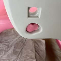 ピンク滑り台の画像