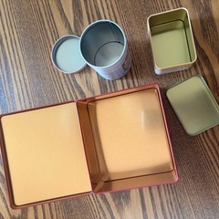 ディズニーの缶　3つの画像