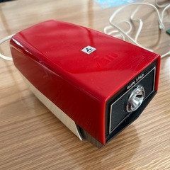 三菱電動鉛筆削りの画像