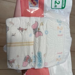 新生児サイズのおむつの画像