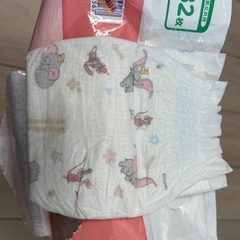 新生児サイズのおむつの画像