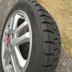 ダイハツ純正アルミスタッドレスタイヤの画像