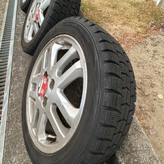 ダイハツ純正アルミスタッドレスタイヤの画像