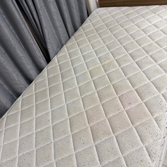 ベッドフレーム(マットレスもつけれます)の画像