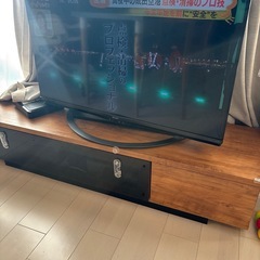 LOWYAテレビボード、40インチテレビの画像