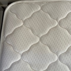 決まりました⭐︎クイーンサイズマットレス＆ベッドフレームの画像