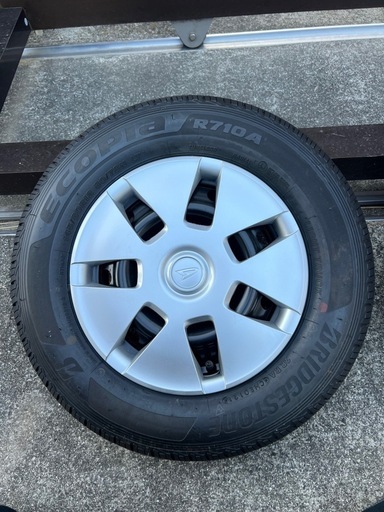 商談中　
値下げ中21日まで⭐︎新車外し⭐︎軽バン.軽トラ.12インチホイール.タイヤ付き