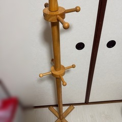【商談中】木製衣類かけの画像