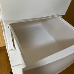 収納ケース　引き出しの画像