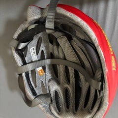 ヘルメット　女性用　赤色
の画像