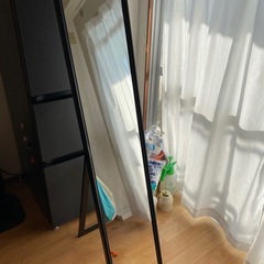 IKEAミラーの画像