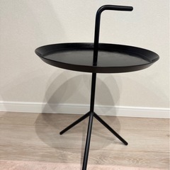 サイドテーブルの画像