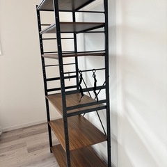 スチールラックの画像