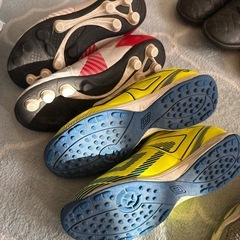 アンブロ　22.5　サッカースパイク、トレシュの画像