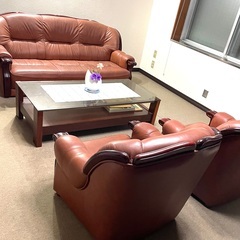 応接セット　比較的綺麗な椅子と　机　ソファ　事務所 リビングダイニング