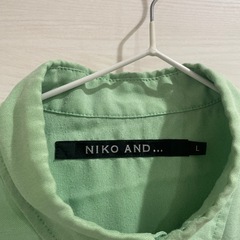 NIKO AND... ライトグリーン ボタンダウンシャツ【サイズ L】の画像